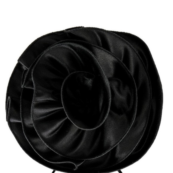 The Bar Blanc Avery Detachable Train - Picture 2 of 5